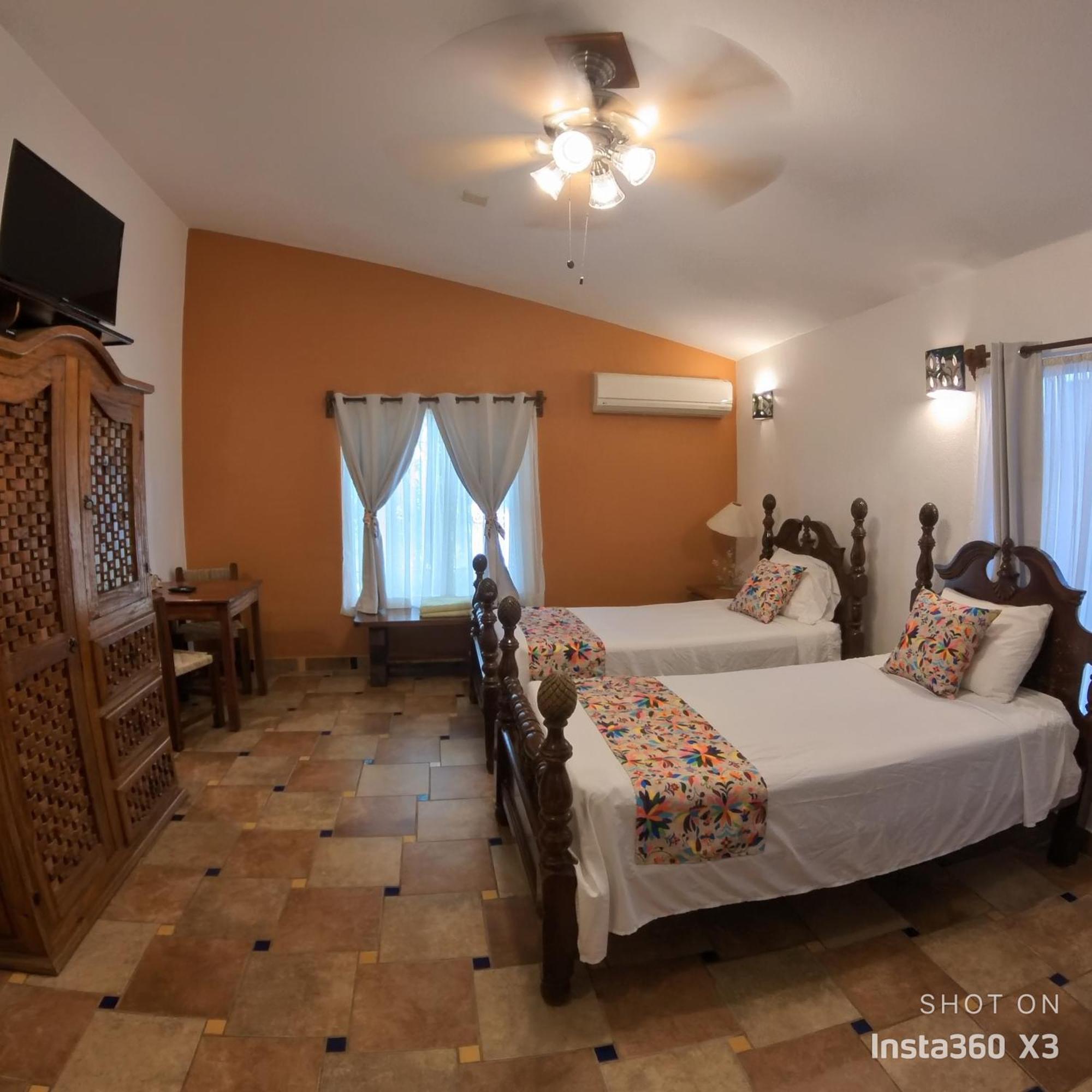 Casa Virgilios B&B Nuevo Vallarta Room photo